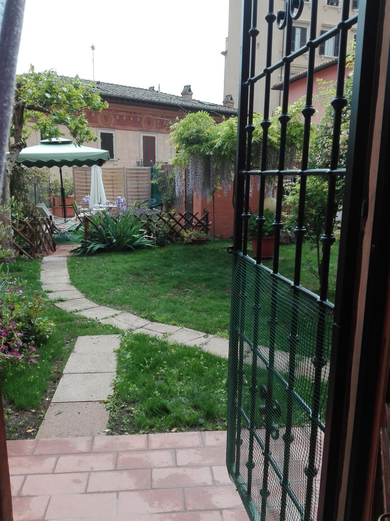Al Giardino Di Alice Bed and Breakfast Perugia Exteriör bild