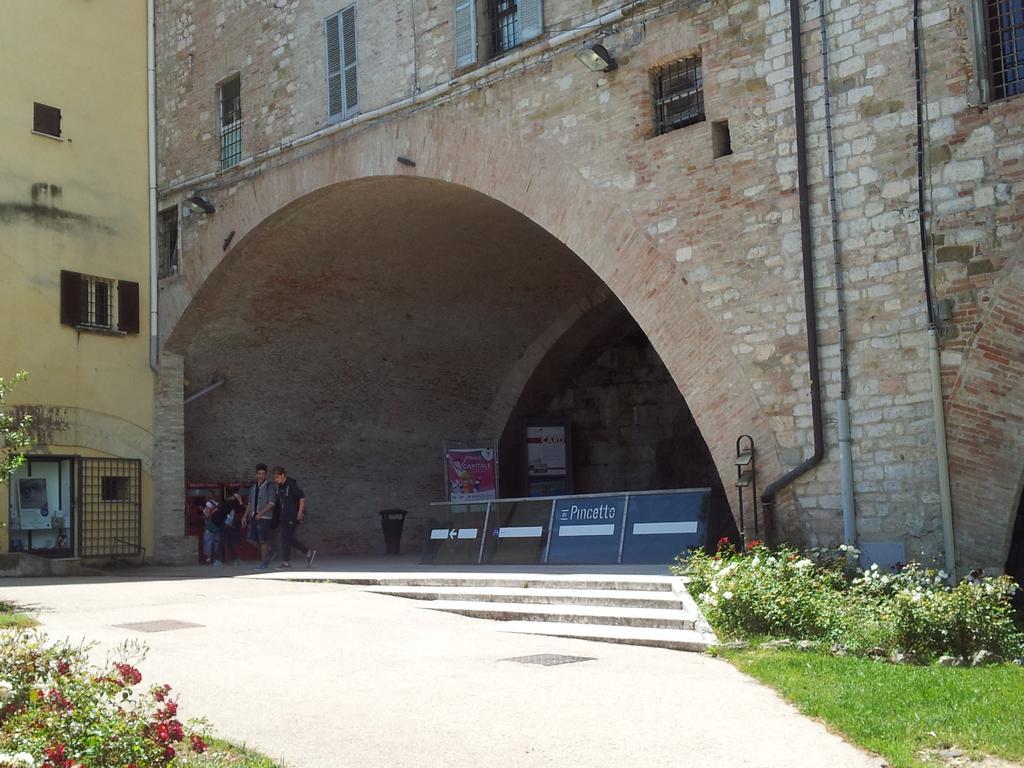 Al Giardino Di Alice Bed and Breakfast Perugia Exteriör bild