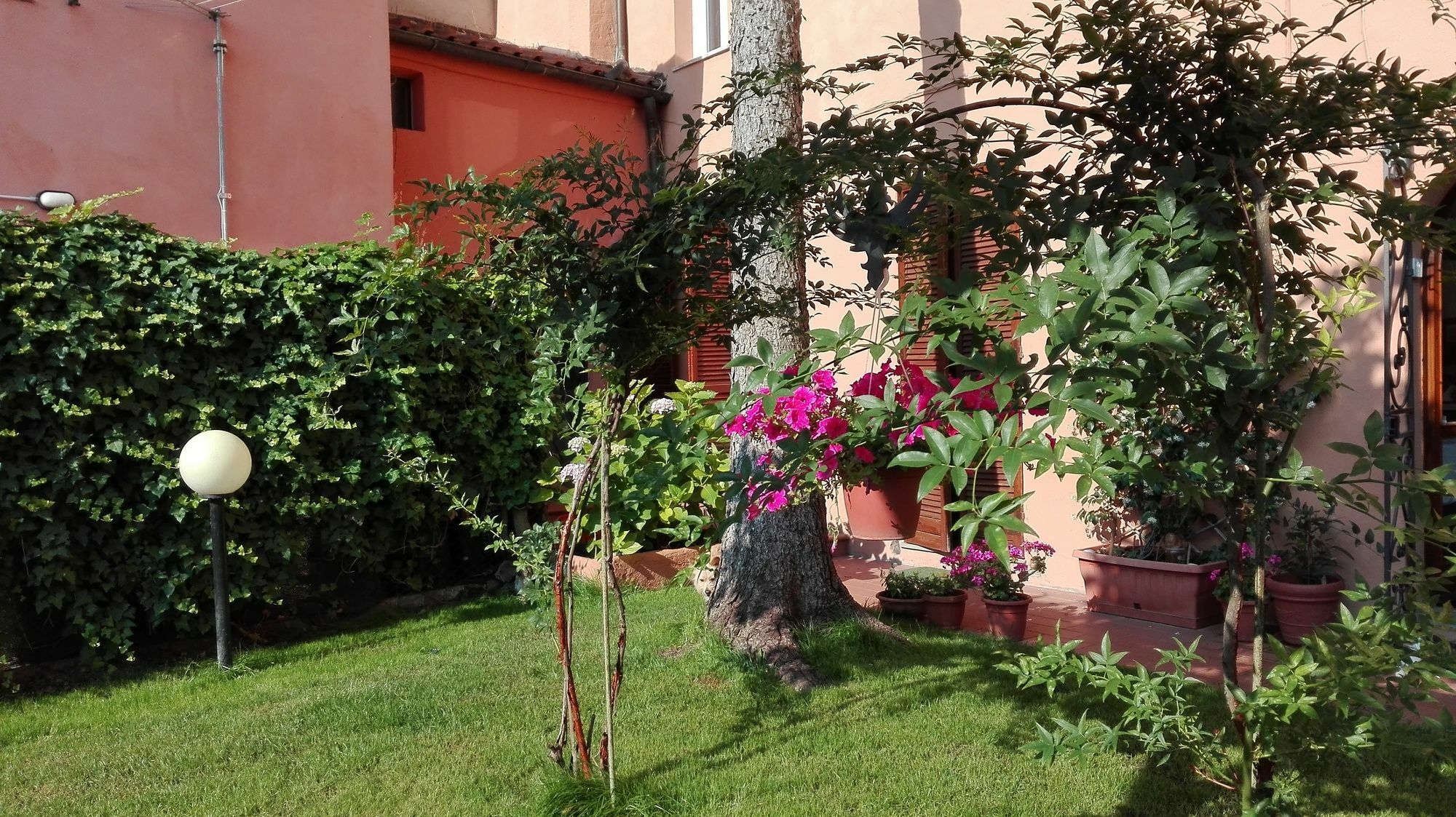 Al Giardino Di Alice Bed and Breakfast Perugia Exteriör bild