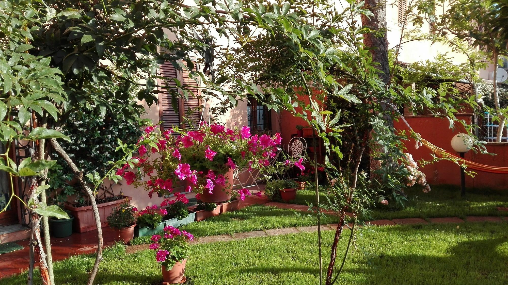 Al Giardino Di Alice Bed and Breakfast Perugia Exteriör bild