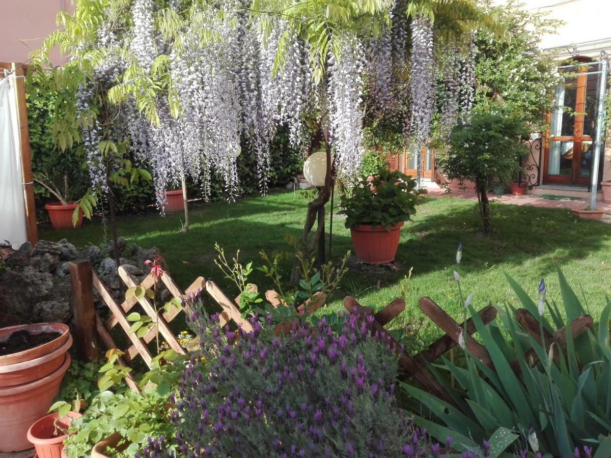 Al Giardino Di Alice Bed and Breakfast Perugia Exteriör bild